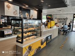 面包甜点陈列柜-麦当劳(健德桥得来速店)