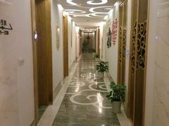 -新盈光·云会所(百丈东路店)