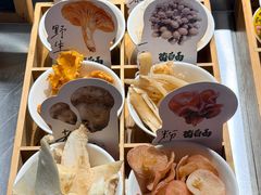 -菌自由丨野生菌火锅特色庭院餐厅(丽江古城店)