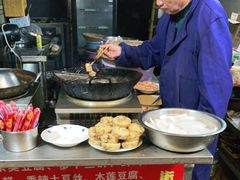 -仓桥直街臭豆腐