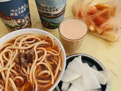 牦牛肉面-老光明岗琼甜茶馆