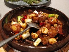 石锅堂焗牛肉粒-柴门头啖汤·经典川菜·慢火汤品(锦城万达店)