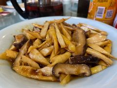 -大鸭梨烤鸭店(金顶街店)