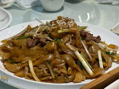 韭黄肉丝炒河粉-老广酒楼(樱花店)