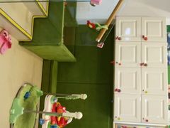 -小小王国亲子游泳俱乐部(锦辉中心)
