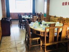 -东巴谷野生菌火锅餐厅