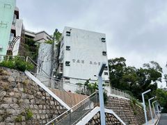 -彳亍咖啡·这里(水湾路店)