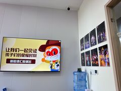 -猴有戏教育戏剧·音乐剧·主持口才·演讲朗诵辩论(环球港华师大校区)