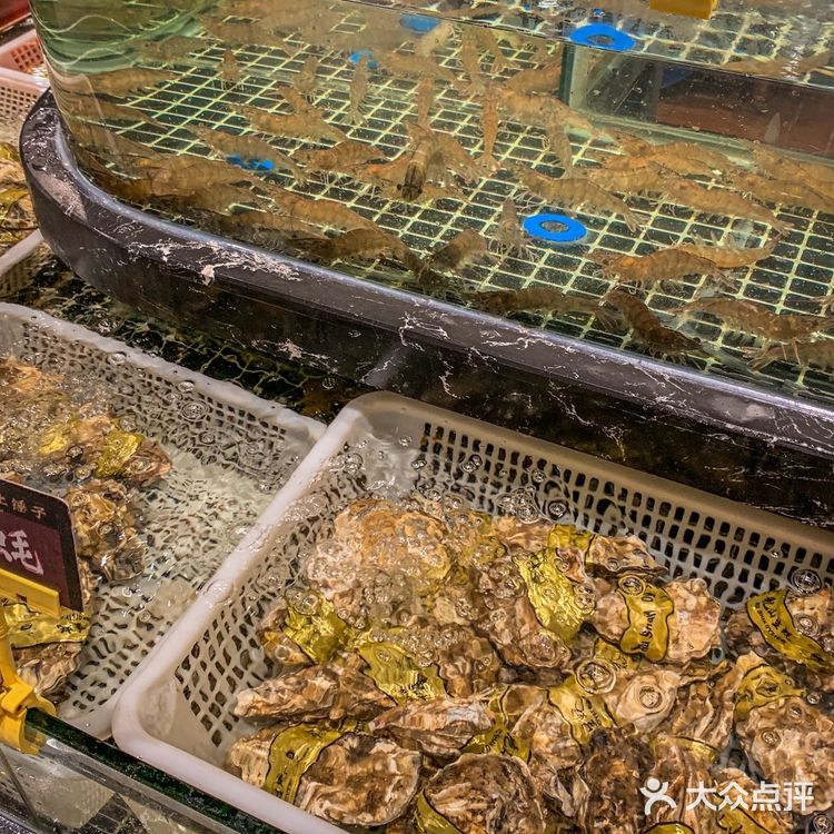 在万松园吃了开春的第一顿炭火老火锅，舒坦极了‼️