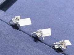 -DE BEERS 戴比尔斯(上海国金中心店)