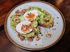 牛油果煮蛋吐司-RAC BAR(安福路店)