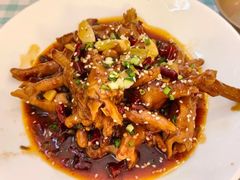-捌贰虾蟹·江湖菜馆(江汉路店)