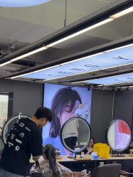 -藤野造型烫发染发