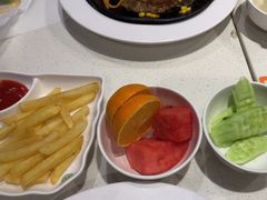 -汤姆家的牛排意面披萨(新城市广场店)