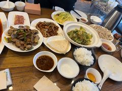 -泉畔人家·老济南经典鲁菜(大明湖店)