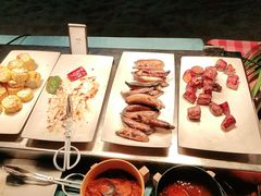 -亚龙湾希尔顿自助餐厅·海鲜·烧烤·沙滩BBQ·现场乐队