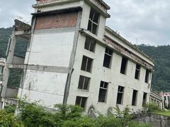 -四川汶川特大地震漩口中学遗址