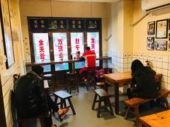 用餐区-矮子粉店1985·长沙米粉(湘春路店)