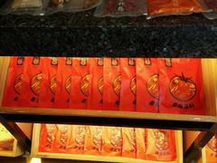 -老牌坊云南鱼豆花火锅(哈西万达店)