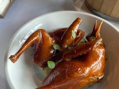 玻璃皮烤乳鸽-富力丽思卡尔顿酒店·丽轩中餐厅