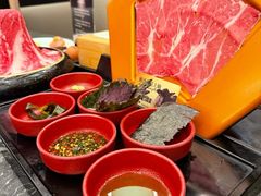 -牛YO寿喜烧·铁板烧和牛火锅自助(市府恒隆店)