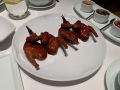 脆皮妙龄鸽-新荣记(建国门外大街店)