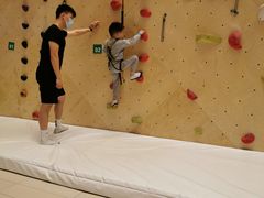 -ROCKPLUS攀岩馆(环宇城店)