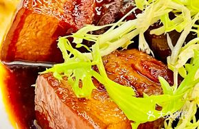 Palace Fruit-Infused Braised Pork