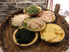 -王婆乔鲜鱼自助火锅(蜀汉路店)