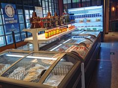 面包甜点陈列柜-老墙根涮肉·铜锅·烧烤(欢乐谷·王四营店)