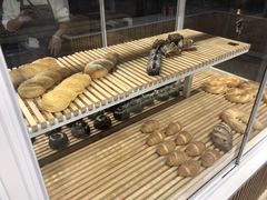 -焙丽拾光(麦凯乐直营店)