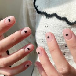 -悦指间美甲美睫