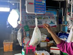 -霞涌市场海鲜摆卖区