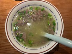 牛肉粉丝汤-鑫震源·苏式大虾生煎(山塘街店)