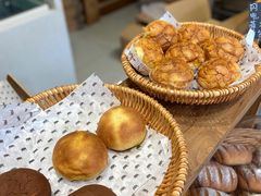 闪电菠萝包-沁屋面包店(人民东路店)