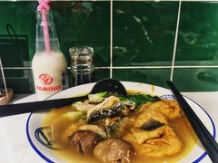 无牌小范必食车仔面-無牌小范·香港明星美食