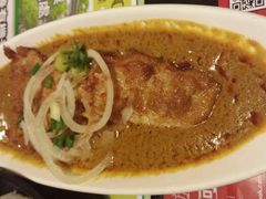 咖喱劲脆厚切猪扒-沙嗲王(加拿芬店)