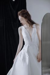 -纯色时光婚纱艺术馆WHITE