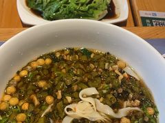 -呷佬·长沙手工米粉(金沙江路店)