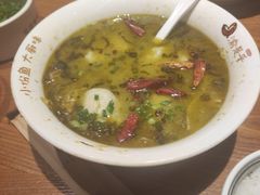 -渝是乎酸菜鱼(龙旗购物中心店)