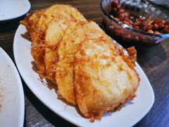 鸡蛋炸馒头-炙热童年·老北京炙子烤肉(南锣鼓巷店)