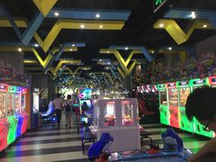 -反斗乐园π·电玩·高空拓展·蹦床(龙华天虹店)