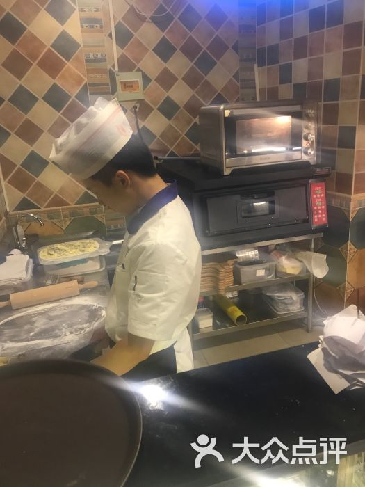 俄式厨房(五棵松华熙live尚空间店)面包料理台图片 - 第131张