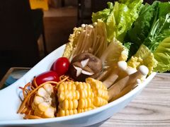 健康养生拼盘-探窝·竹笙椰子鸡(杨箕店)