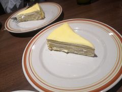 榴莲千层-萨莉亚意式餐厅(杭州滨江天街店)