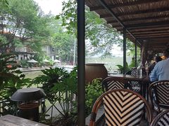 -喜洲吧·江畔老船厂·庭院餐厅(喜临院店)
