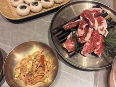 -草家酱蟹炭火烤肉店(珲春南路一店)