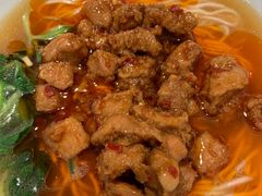 焖肉辣肉面-光明邨大酒家(淮海路店)