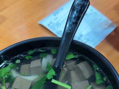-莱莱小笼·乔艾