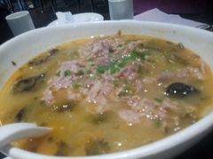 酸汤肥牛-鹿港小镇(悠唐店)